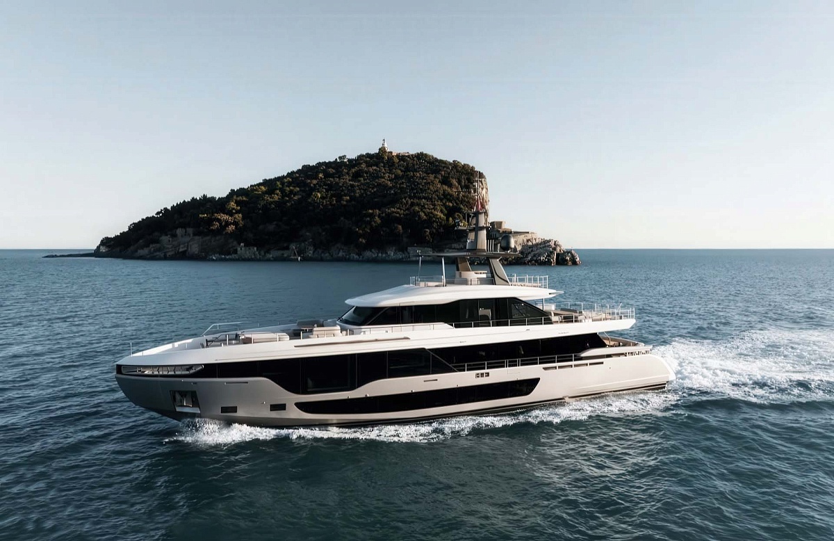 Azimut Grande 36